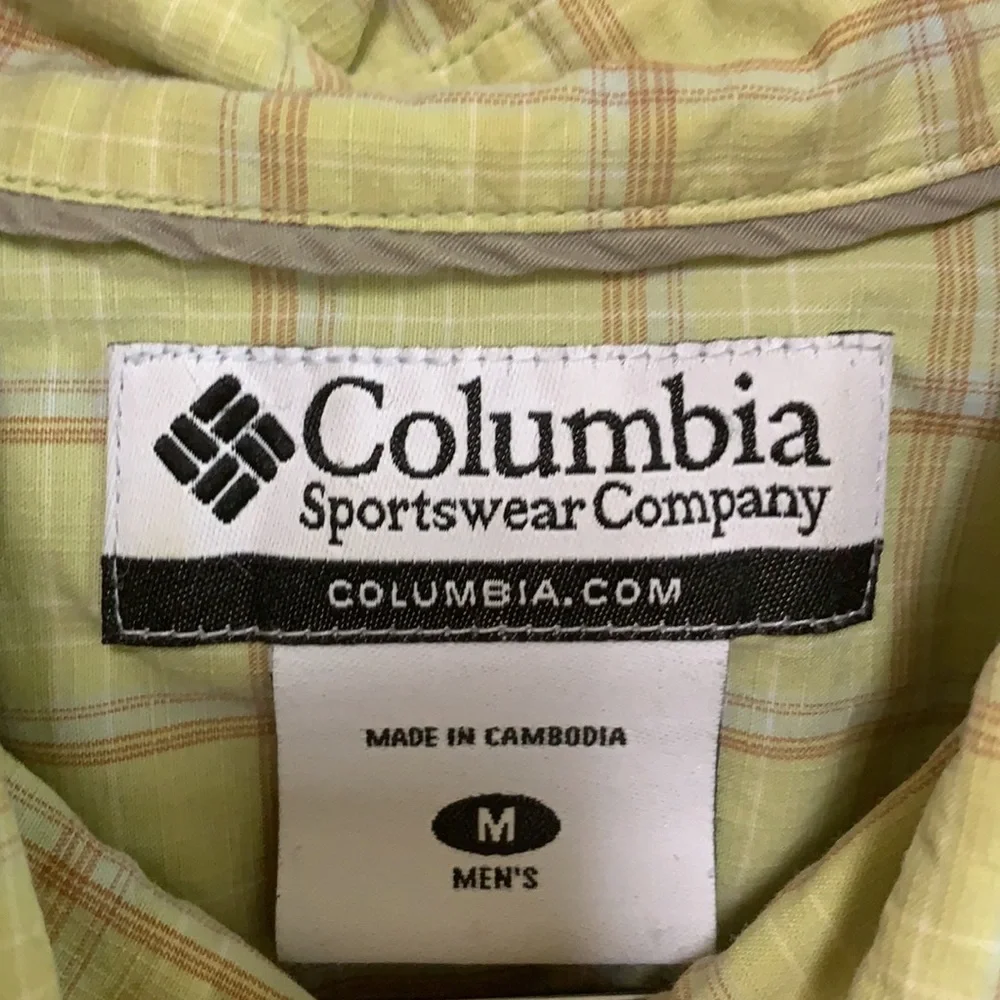 Columbia Sportswear Short Sleeve Button Down Shirt